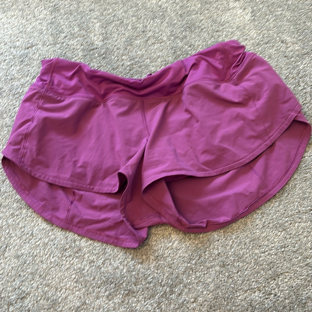 lululemon size 8 2 inch shorts